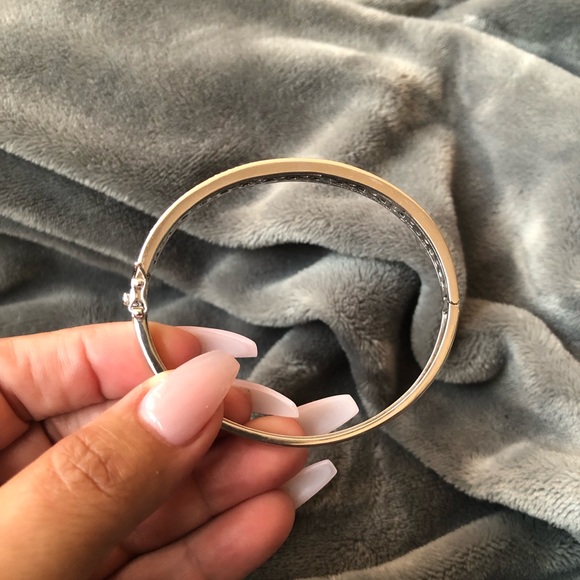 Macy’s $400.00 retail Cuff bracelet - Picture 3 of 5